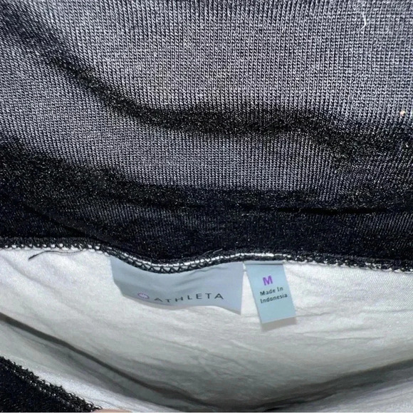 Athleta Asymmetrical Stripe Skirt Black White Size Medium NWT - Picture 3 of 4